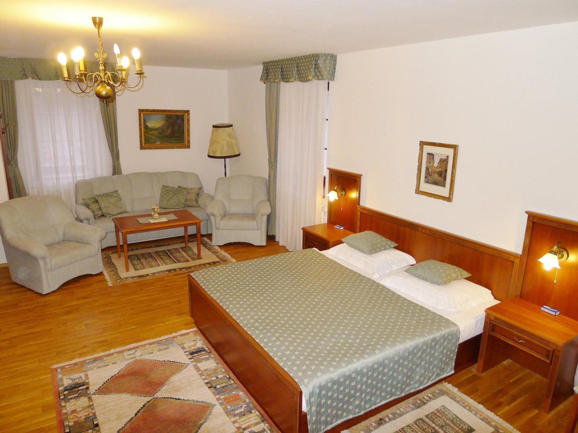 Nosal Hotel Praga